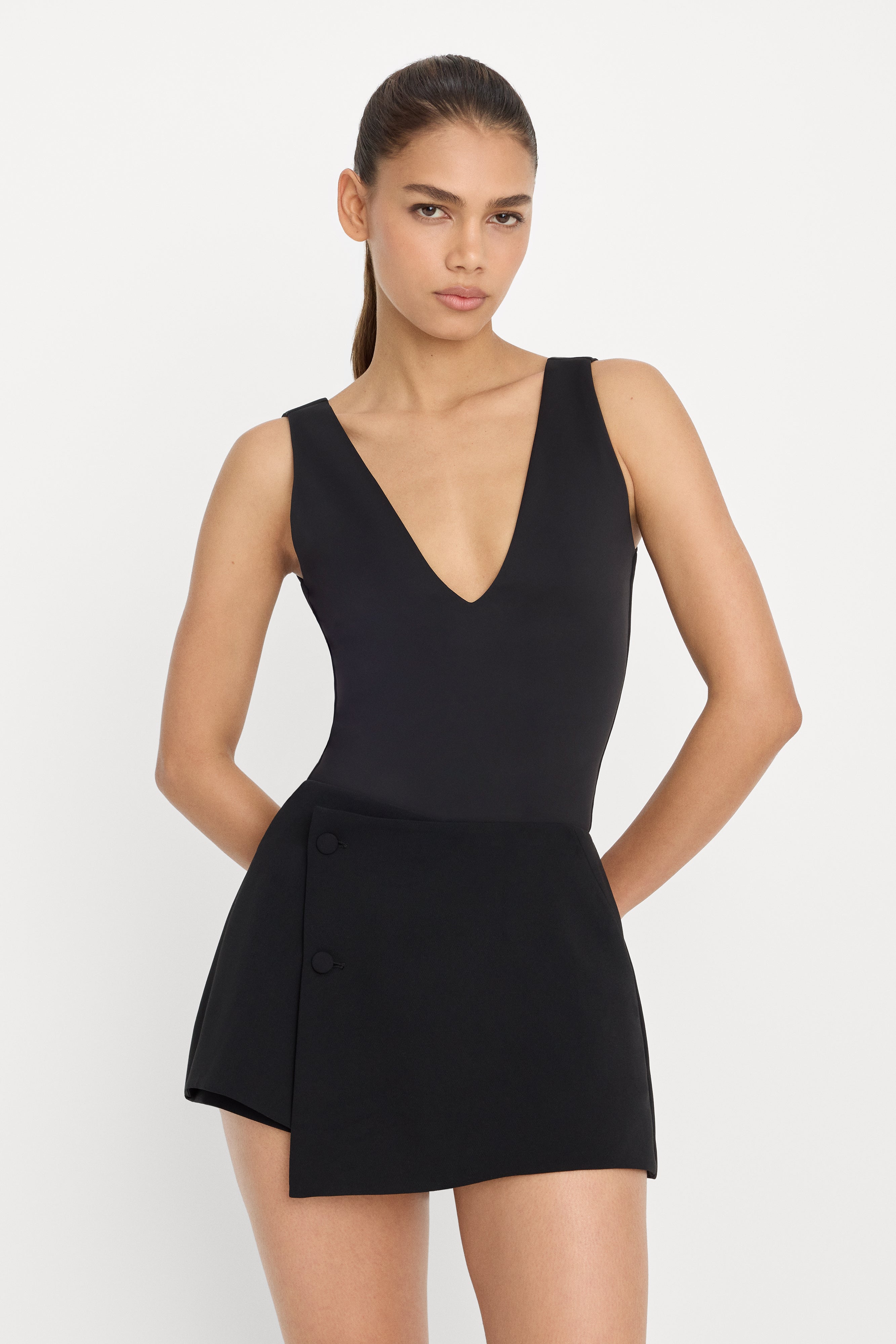 SCULPTING DEEP V BODYSUIT | BLACK001