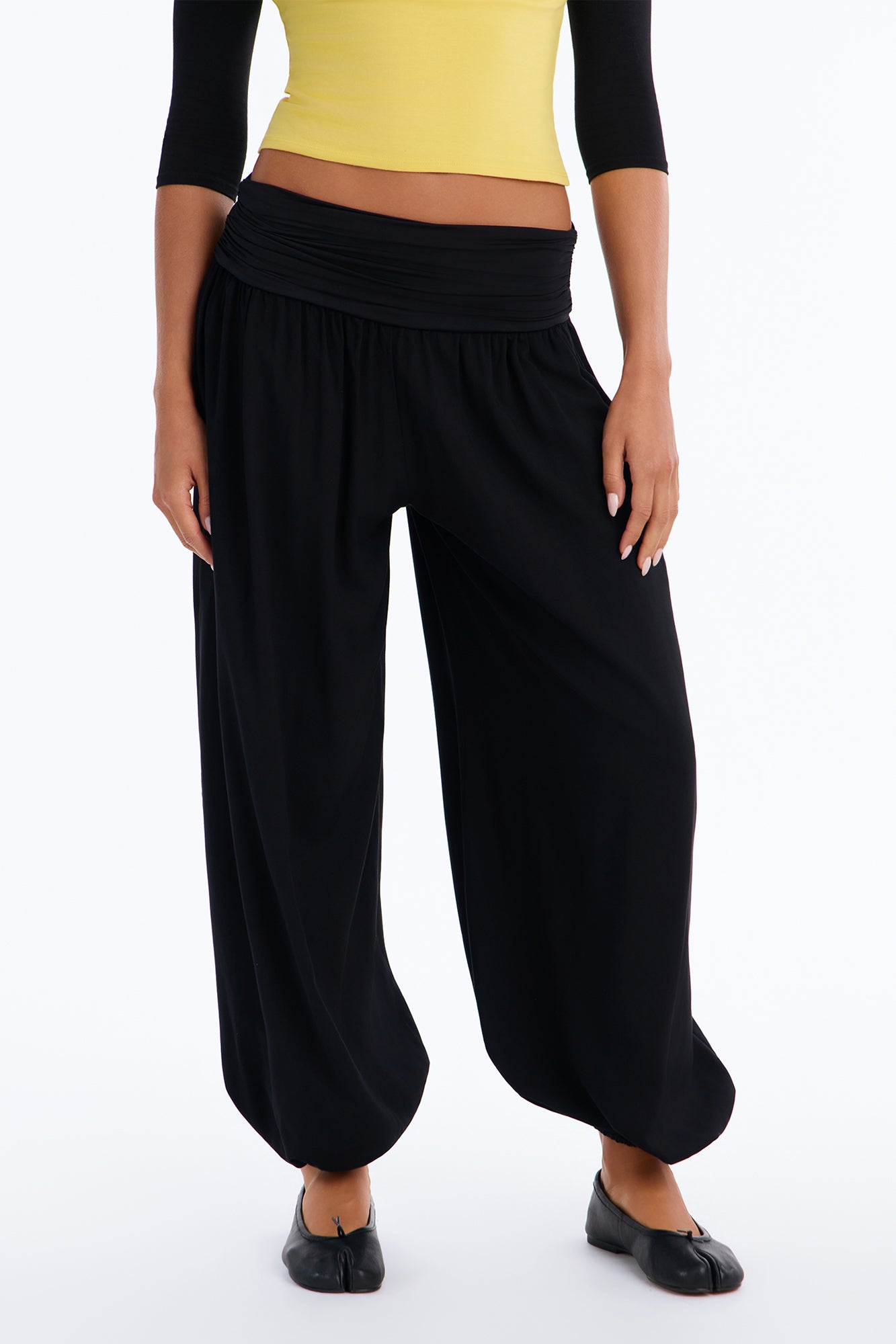 Janice Low Rise Ruched Waistband Jogger - Black