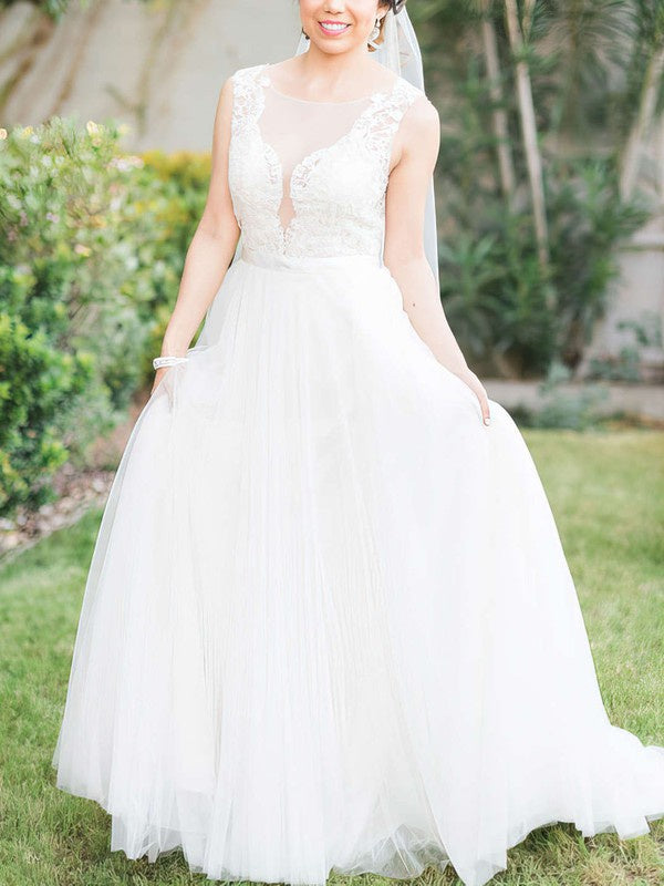 Exquisite Sweep Train A-Line Sleeveless Lace Tulle Wedding Dresses with Ribbon