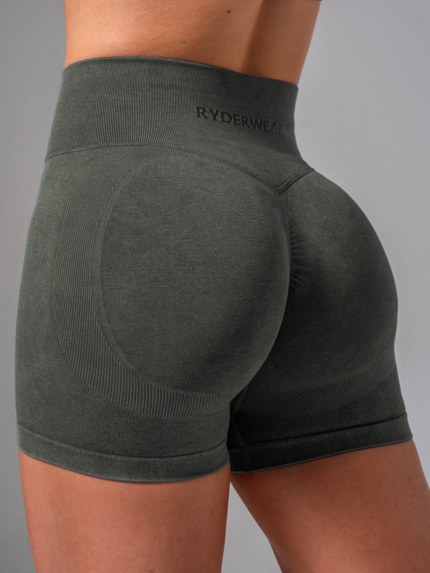 Stonewash Scrunch Seamless Shorts - Evergreen