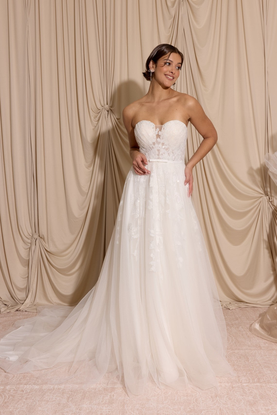 Eureka Fashion EK165 Floral Embroidered Sweetheart Bridal Dress