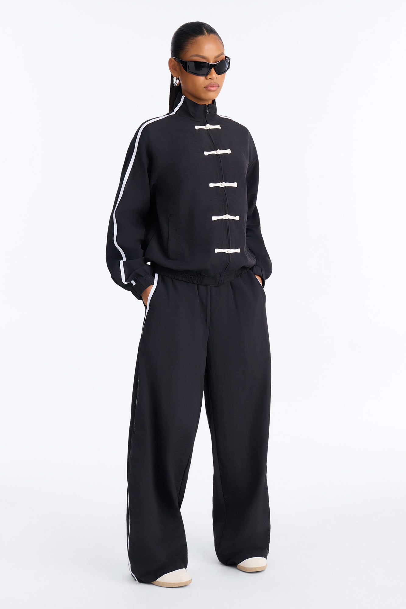 Follow My Lead Windbreaker Pant Set - Black