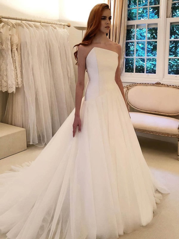 Deluxe A-Line Strapless Sleeveless Tulle Wedding Dresses