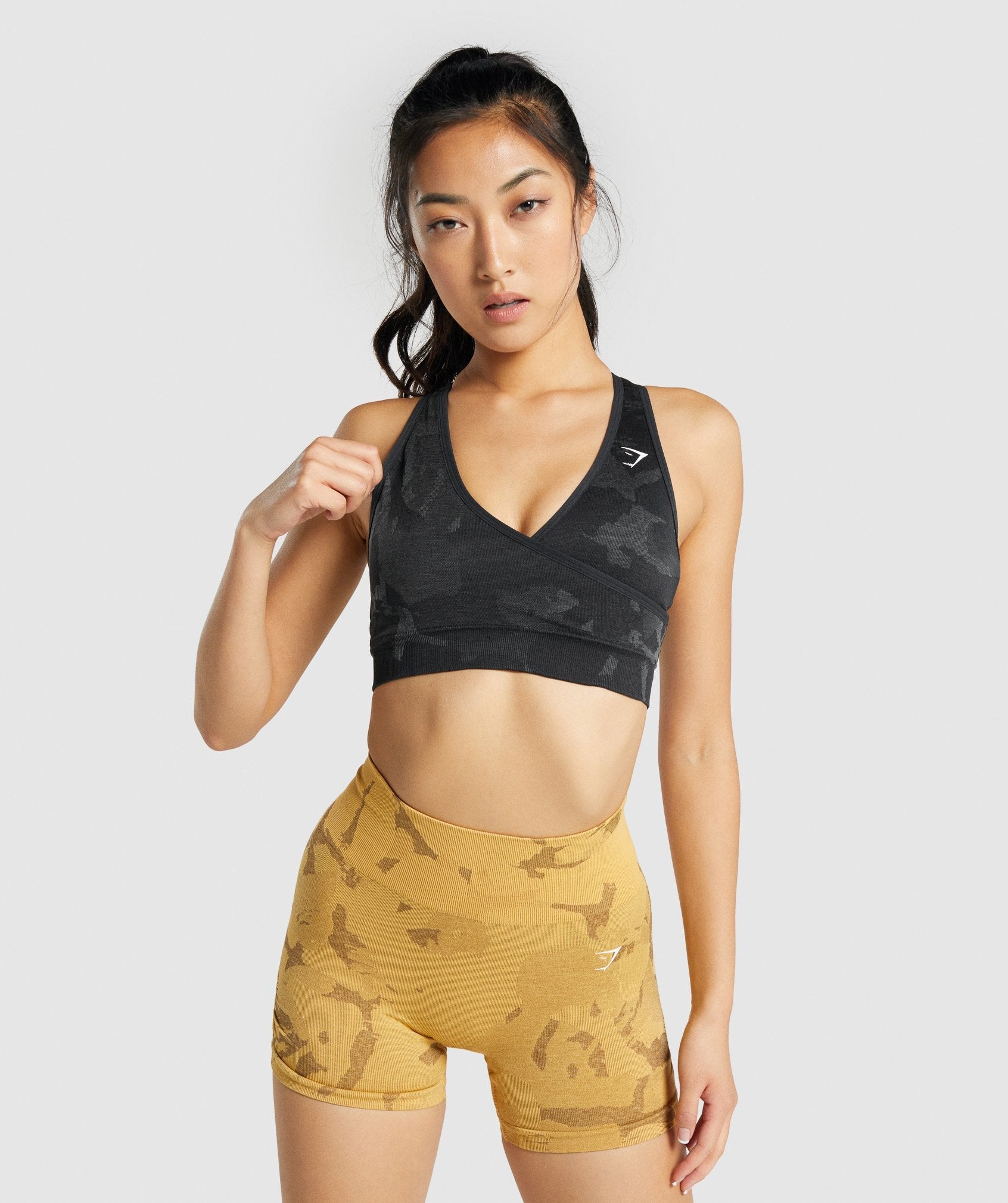 Gymshark Adapt Camo Seamless Sports Bra - Black