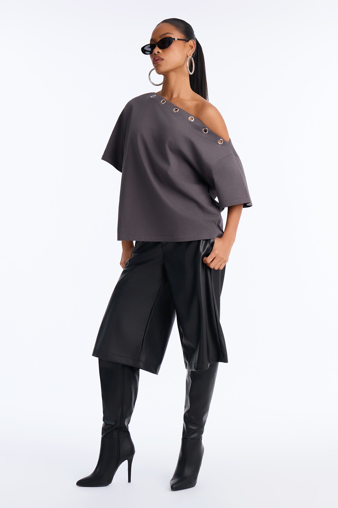 Lian Grommet Off Shoulder Top - Charcoal