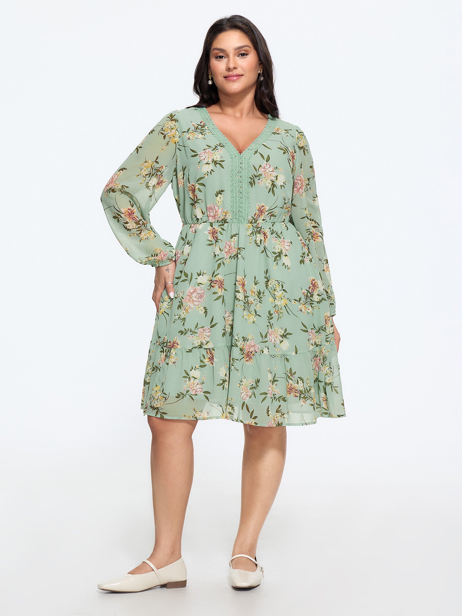 Floral Print Lace Trim V‑Neck Mini Dress
