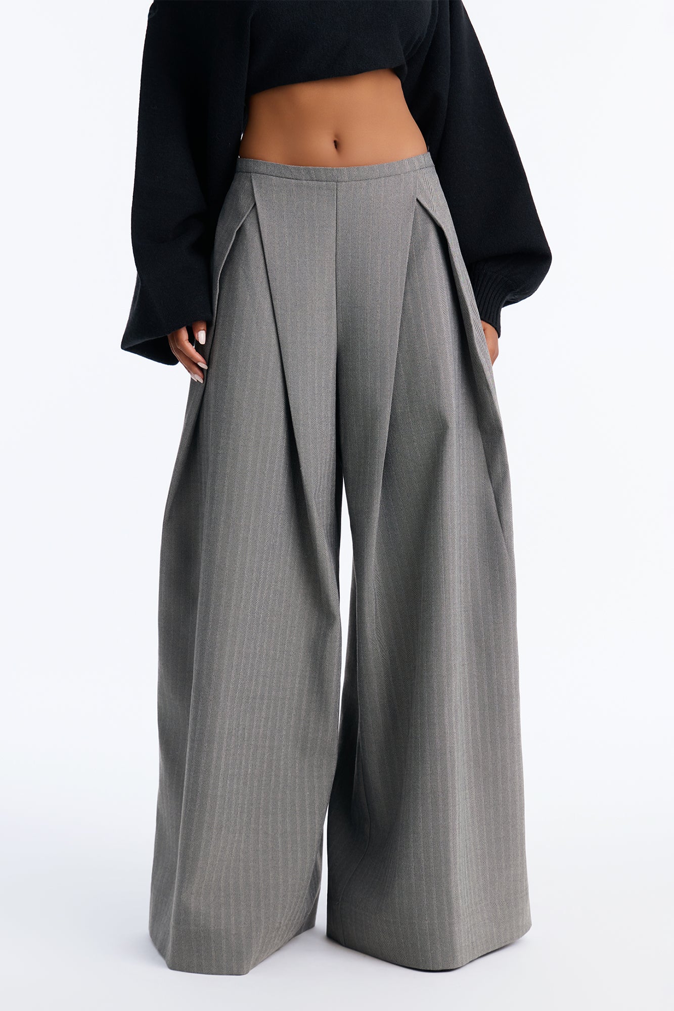 Niancy High Rise Deep Pleated Trouser - Grey