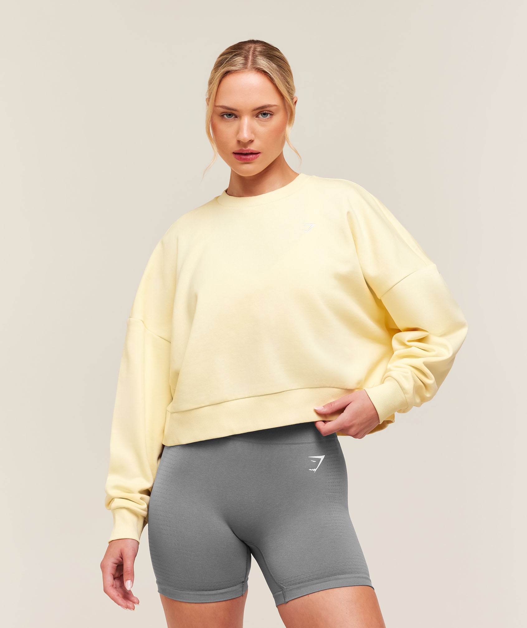 Gymshark Training Oversized Boxy Sweatshirt - Butter Yellow