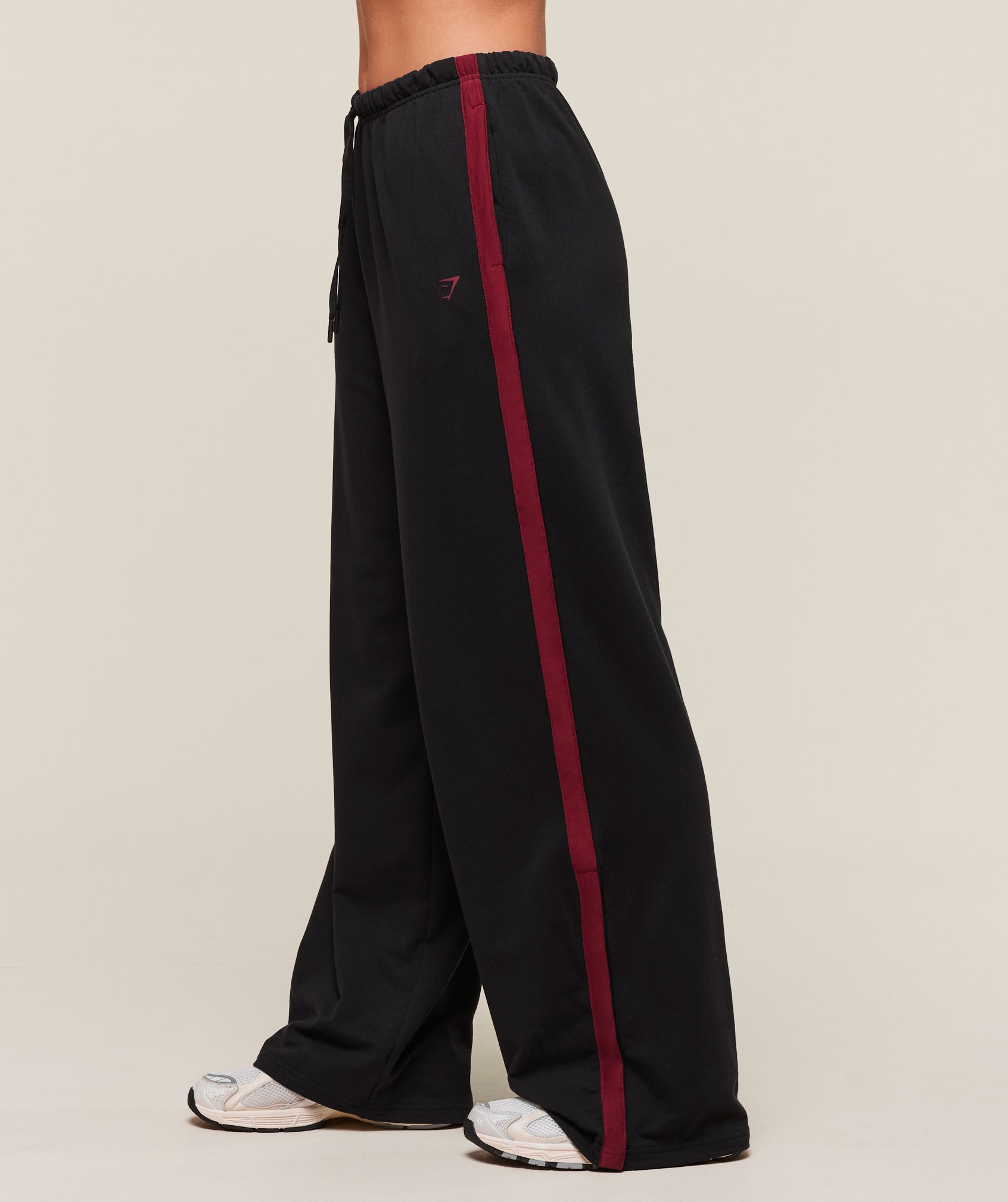 Gymshark Retro Stripe Snap Pants - Black/Sets Red