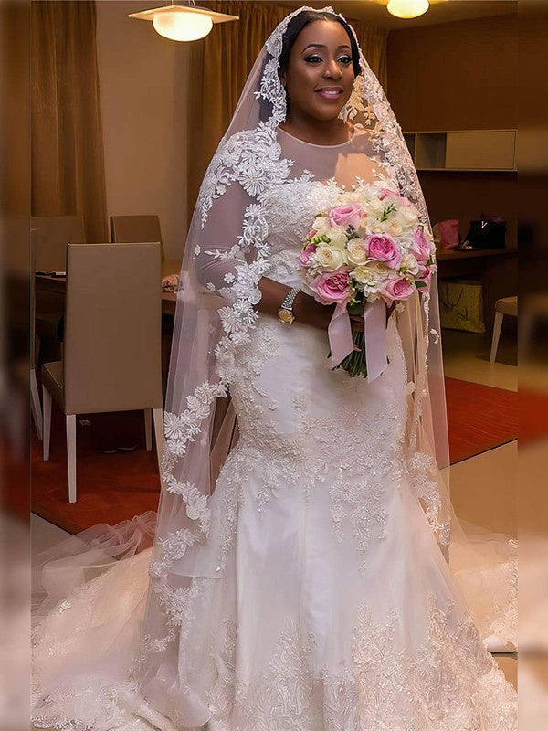 Stunning Trumpet 3/4 Long Sleeves Lace Wedding Dresses with Court Train
