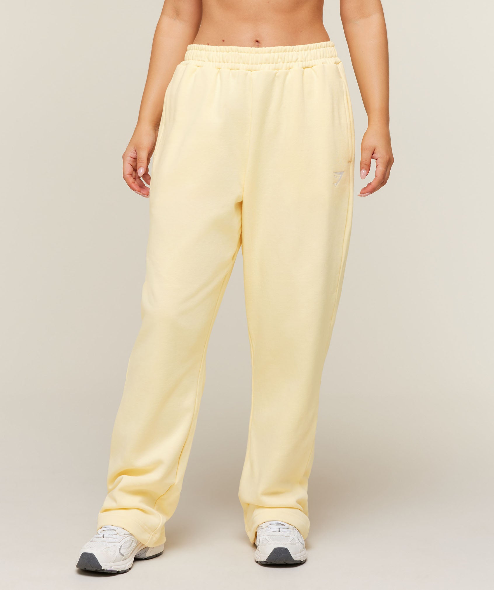 Gymshark Training Fleece Straight Leg Short Pants - Butter Yellow
