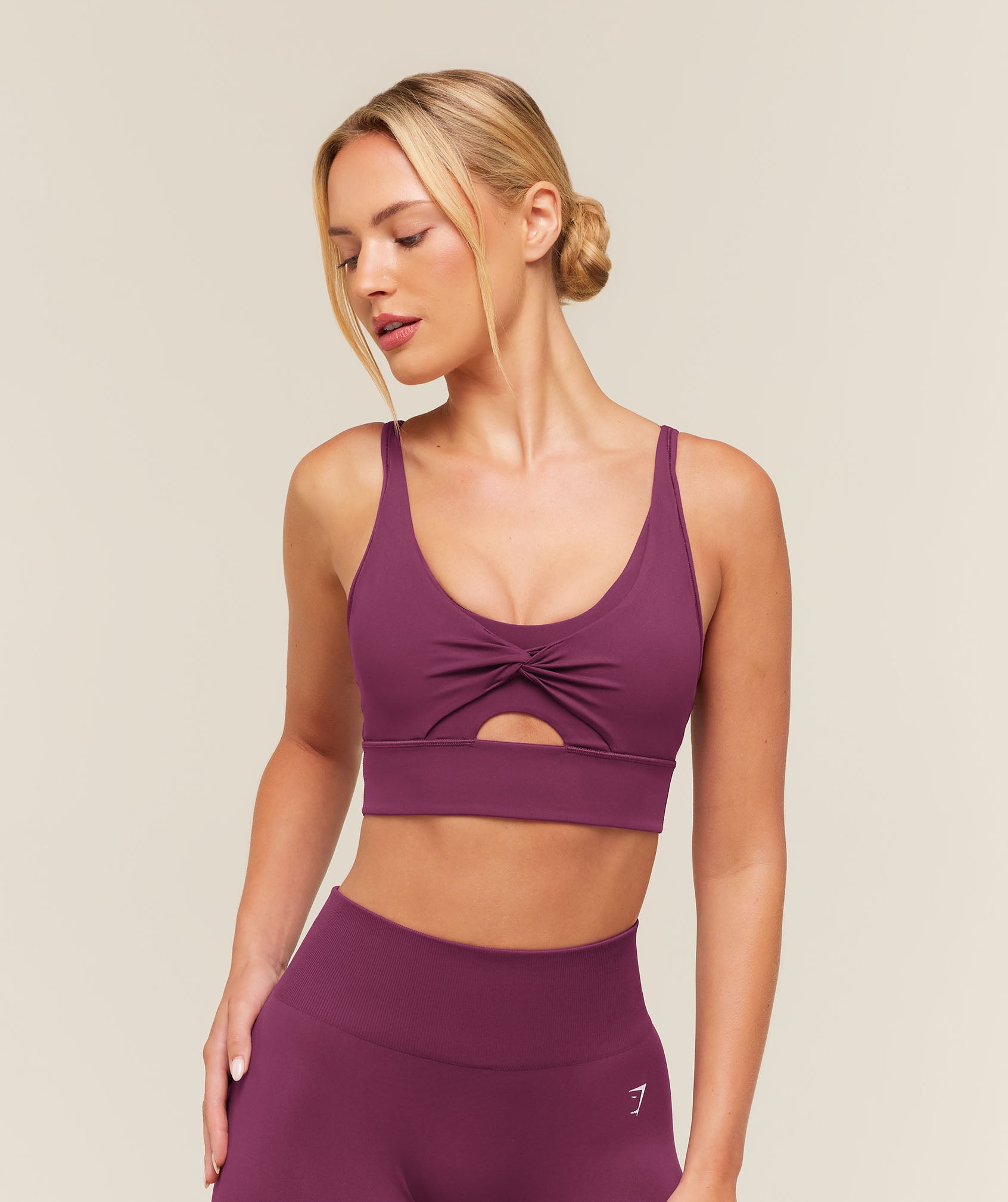 Gymshark Twist Front Sports Bra - Strength Pink