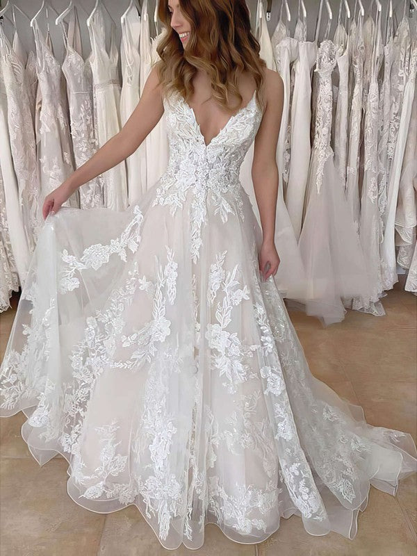 Fabulous V-Neck Sleeveless Tulle Ball Gown Lace Wedding Dresses with Appliques