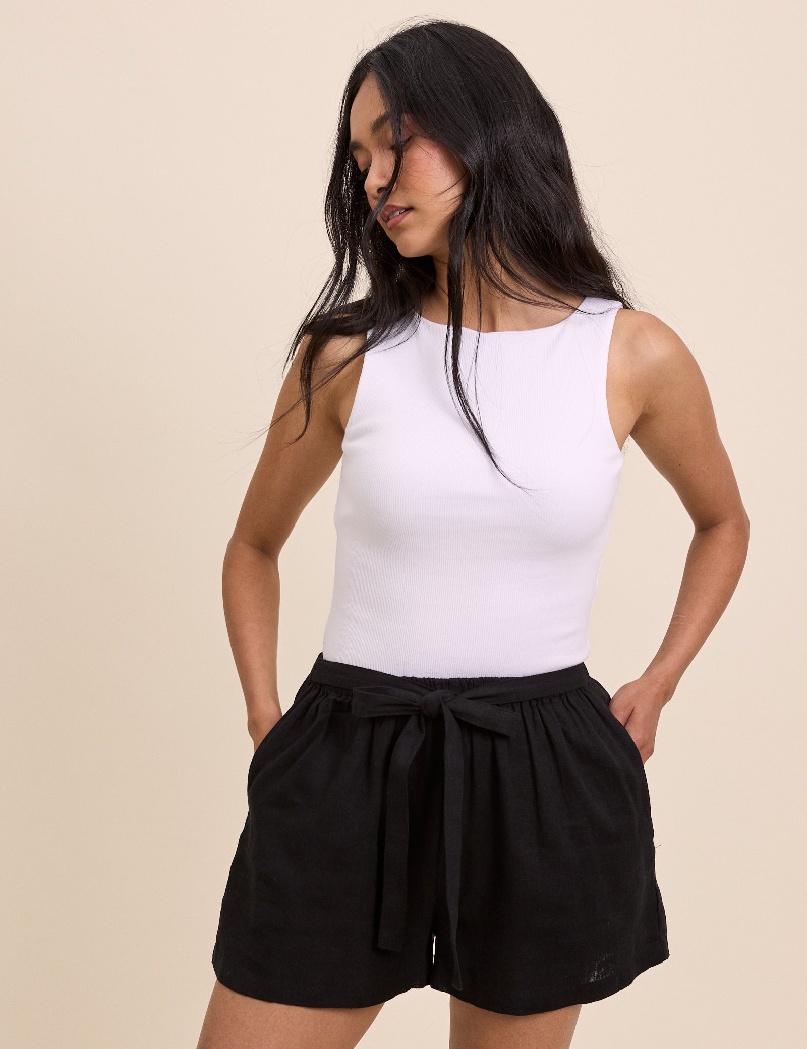 Black Linen-Rich Tie Detail Pull On Shorts