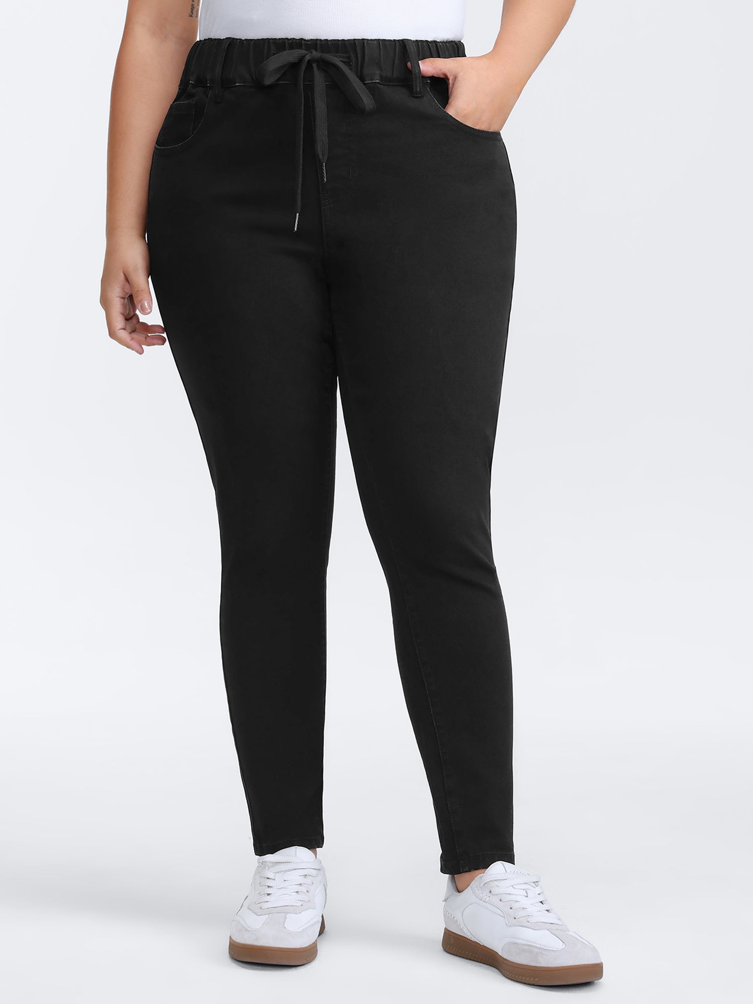 Moderate Stretch Skinny-Fit Cropped Jeans