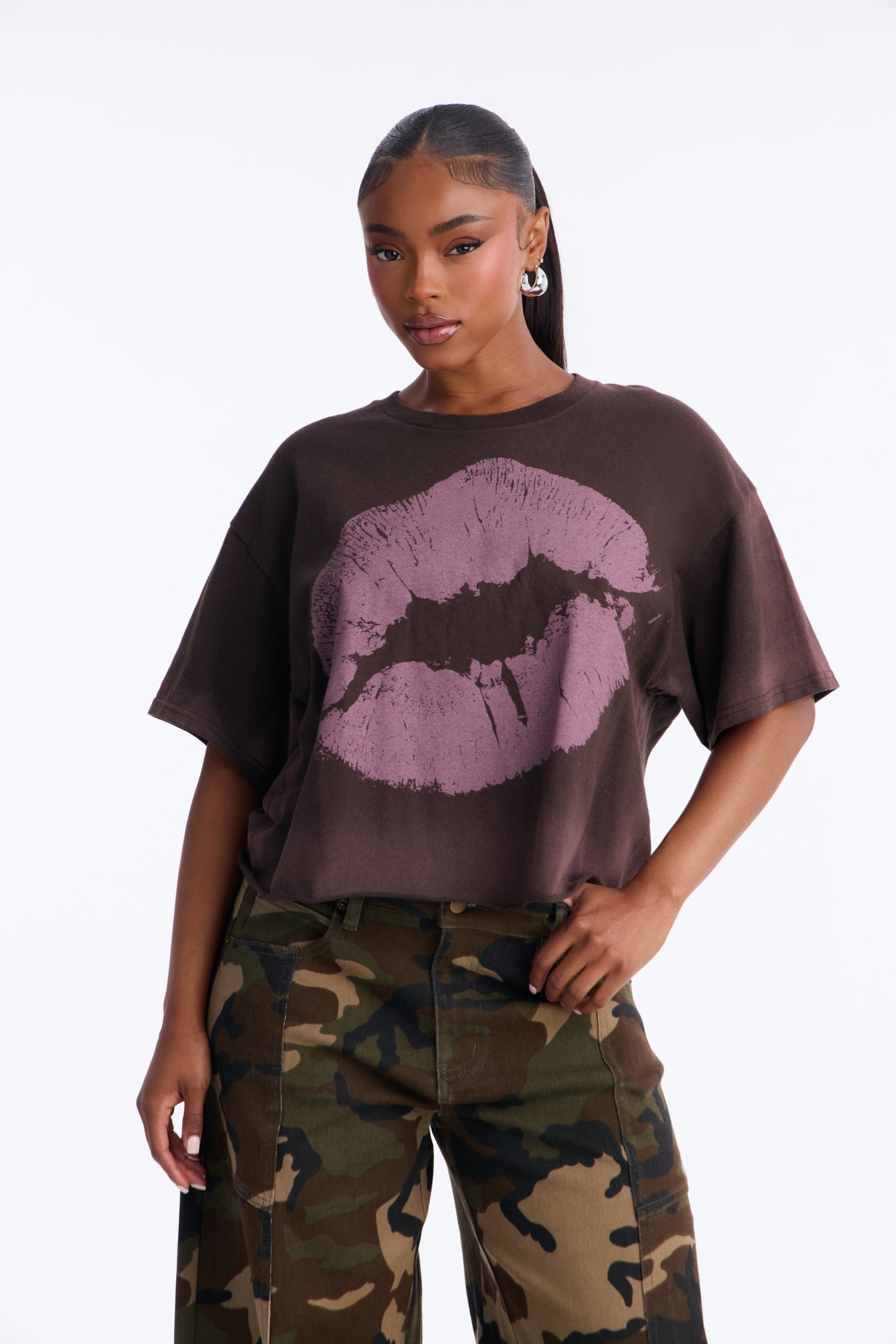 Kissy Lips Washed Raw Hem Tee - Chocolate