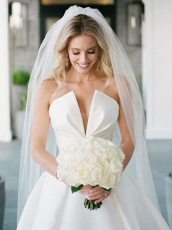 Chic Strapless Ball Gown V-Neck Satin Court Train Wedding Dresses