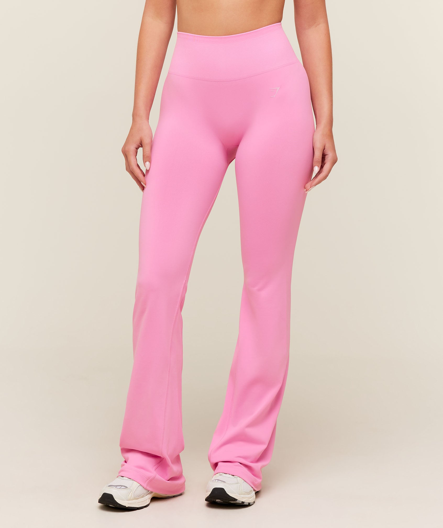 Gymshark Soft Sculpt Flared Leggings - Focus Pink