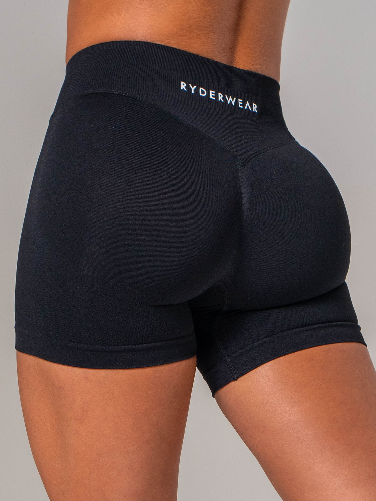 Boost Seamless Shorts - Black