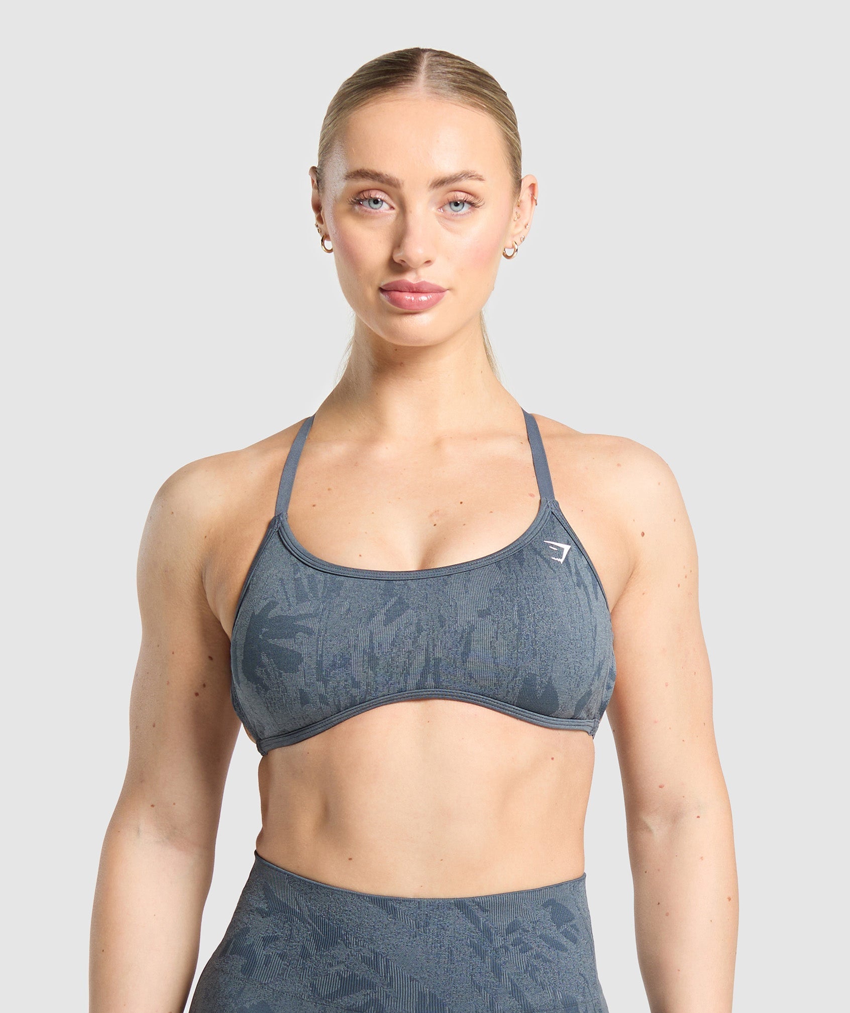 Gymshark Adapt Camo Cross Back Sports Bra - Titanium Blue/Denim Grey