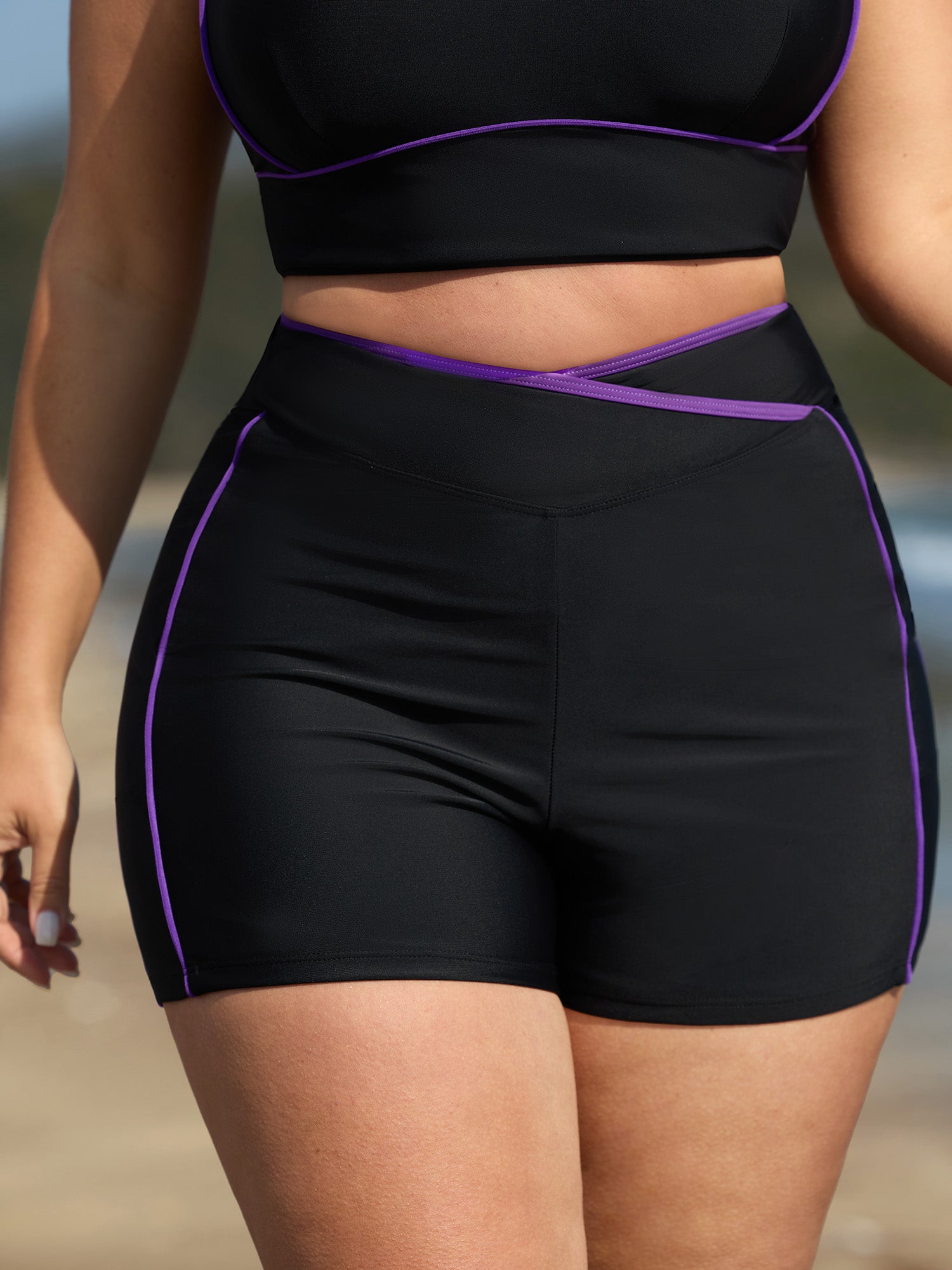 High-Waisted Pockets Color Contrast Swim Shorts