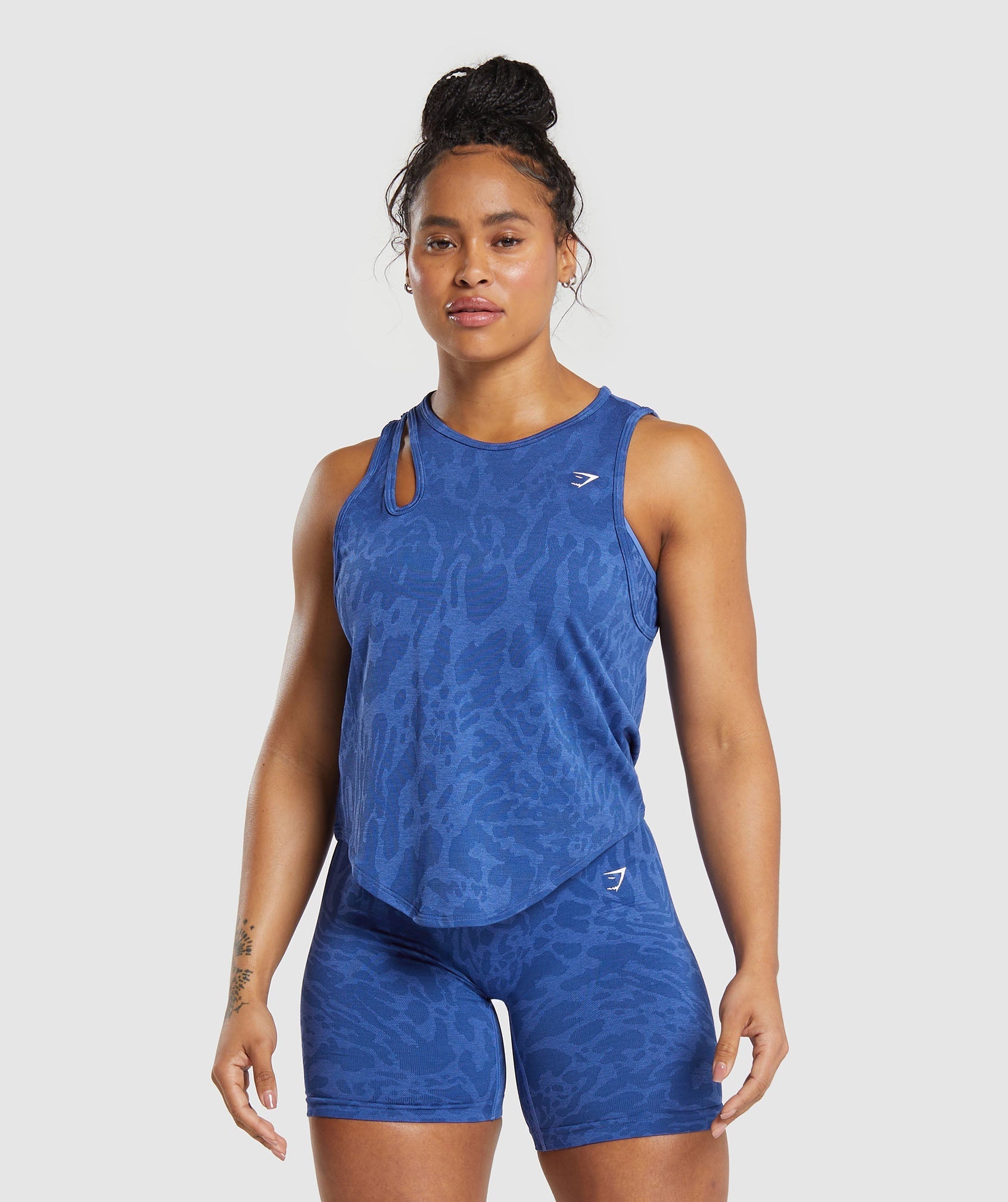 Gymshark Adapt Pattern Seamless Drop Arm Lifting Tank - Wave Blue/Iris Blue