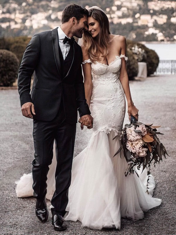 Elegant Trumpet Off-The-Shoulder Sweetheart Tulle Lace Court Train Wedding Dresses