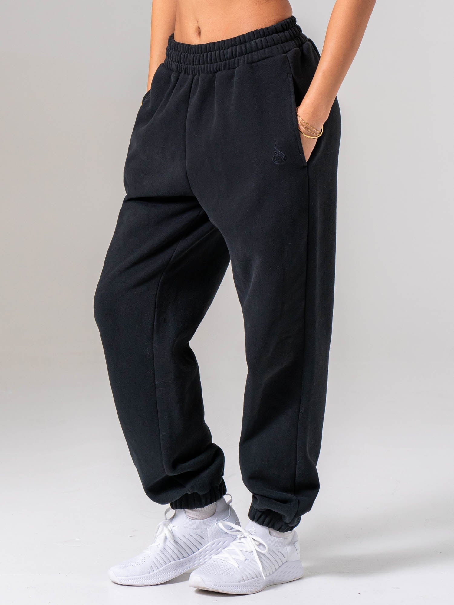 Plush Trackpant - Black