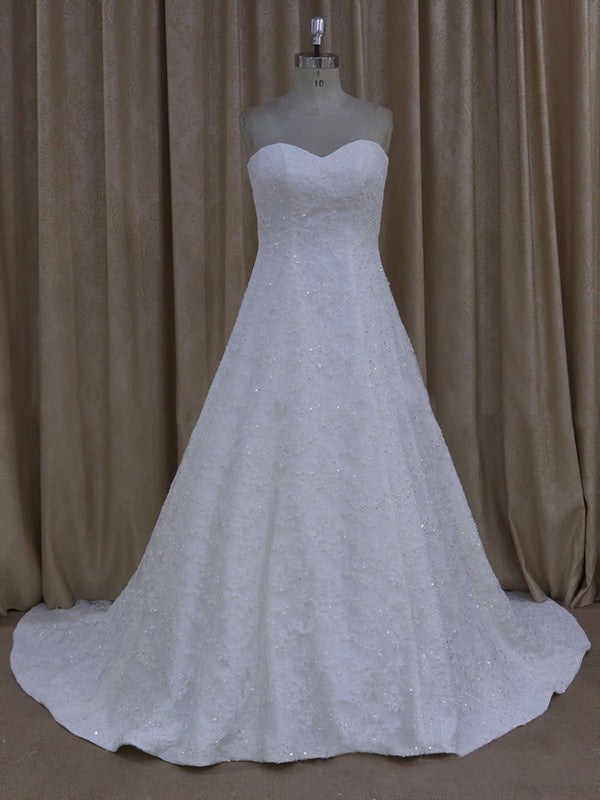 Elegant Court Train Sweetheart Strapless Lace Wedding Dresses with Beads