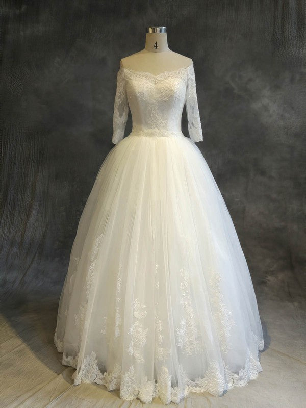 Elegant Off-The-Shoulder Long Sleeves Tulle Ball Gown Lace Wedding Dresses