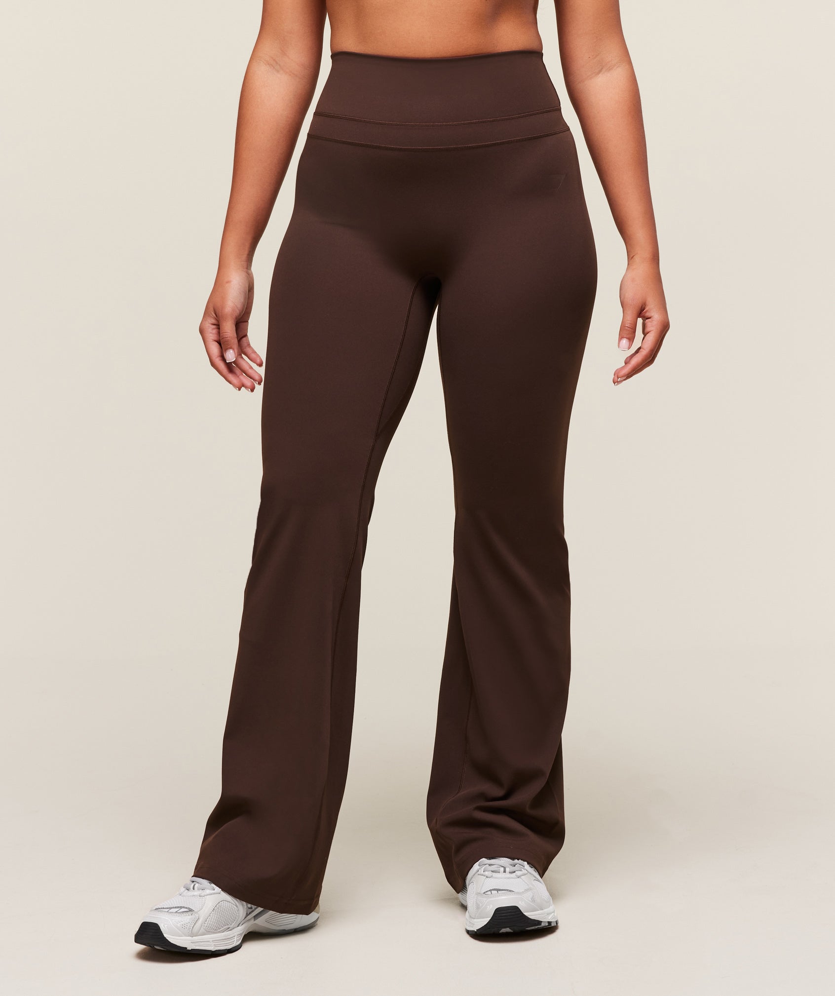 Gymshark Whitney Short Flared Legging - Depth Brown