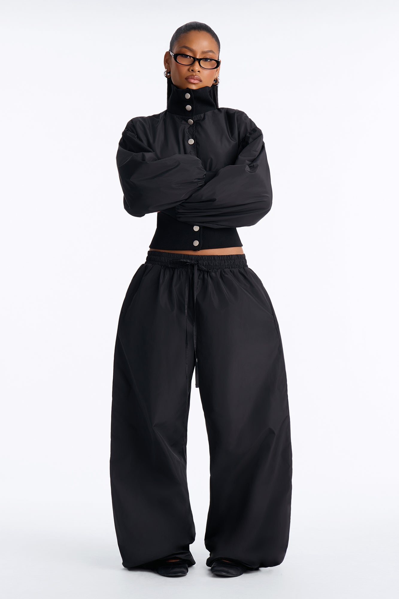 City Runs Cinched Windbreaker Pant Set - Black