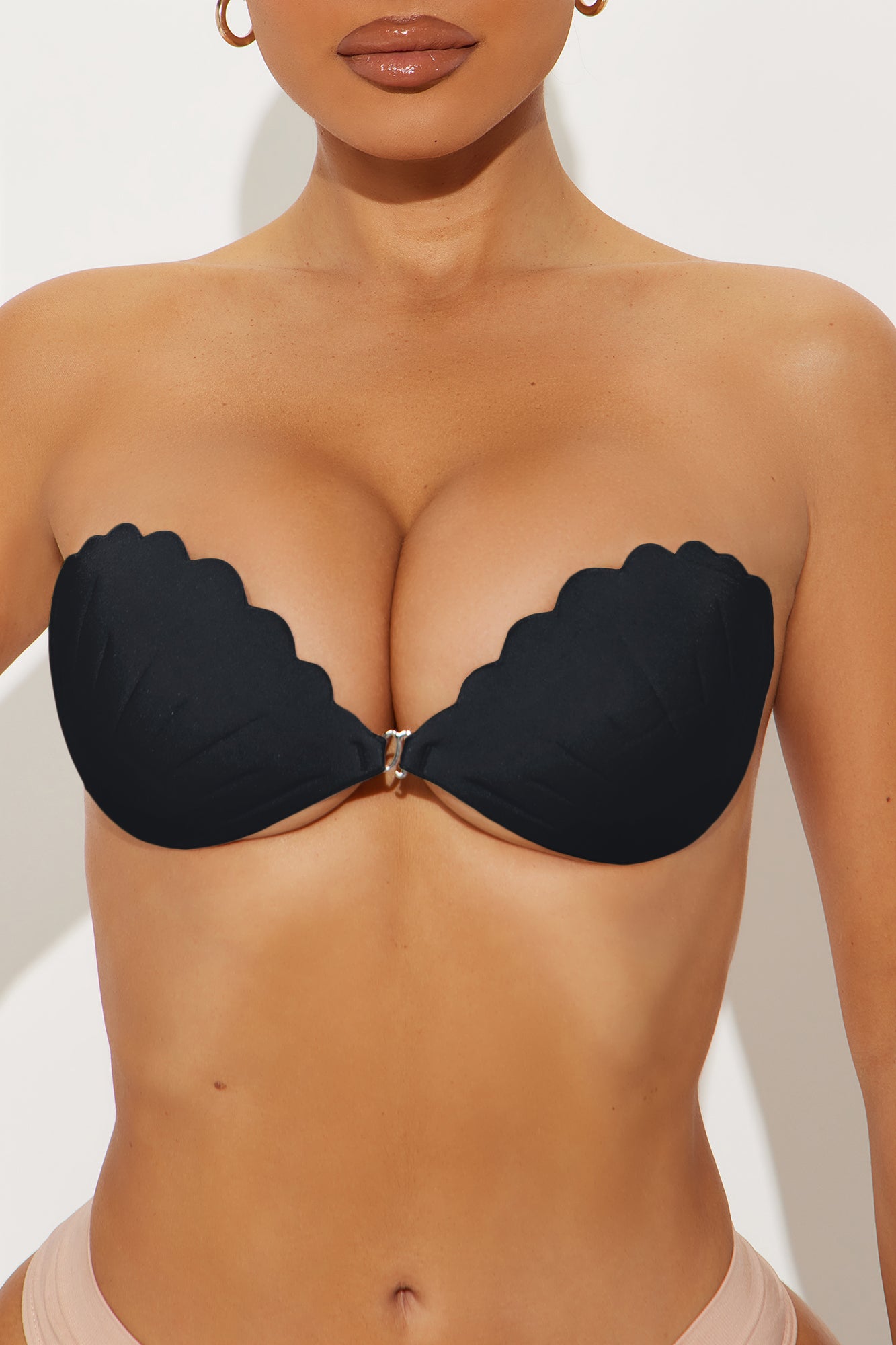 Prized Shells Invisible Sticky Bra - Black