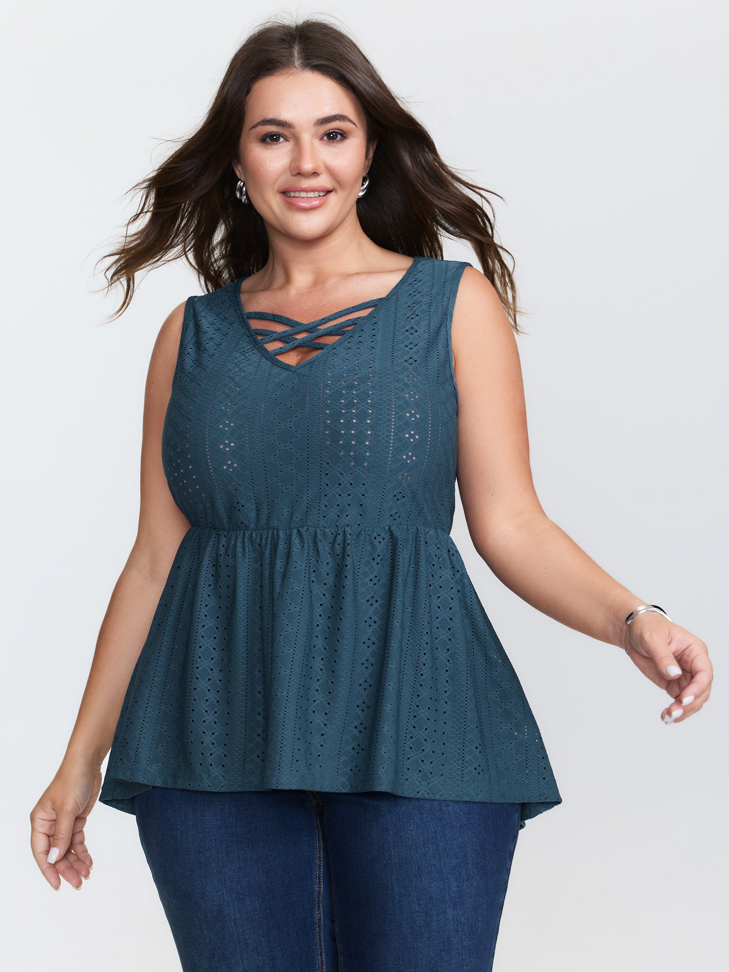 Stretchy Cut-Out Neckline Tank Top