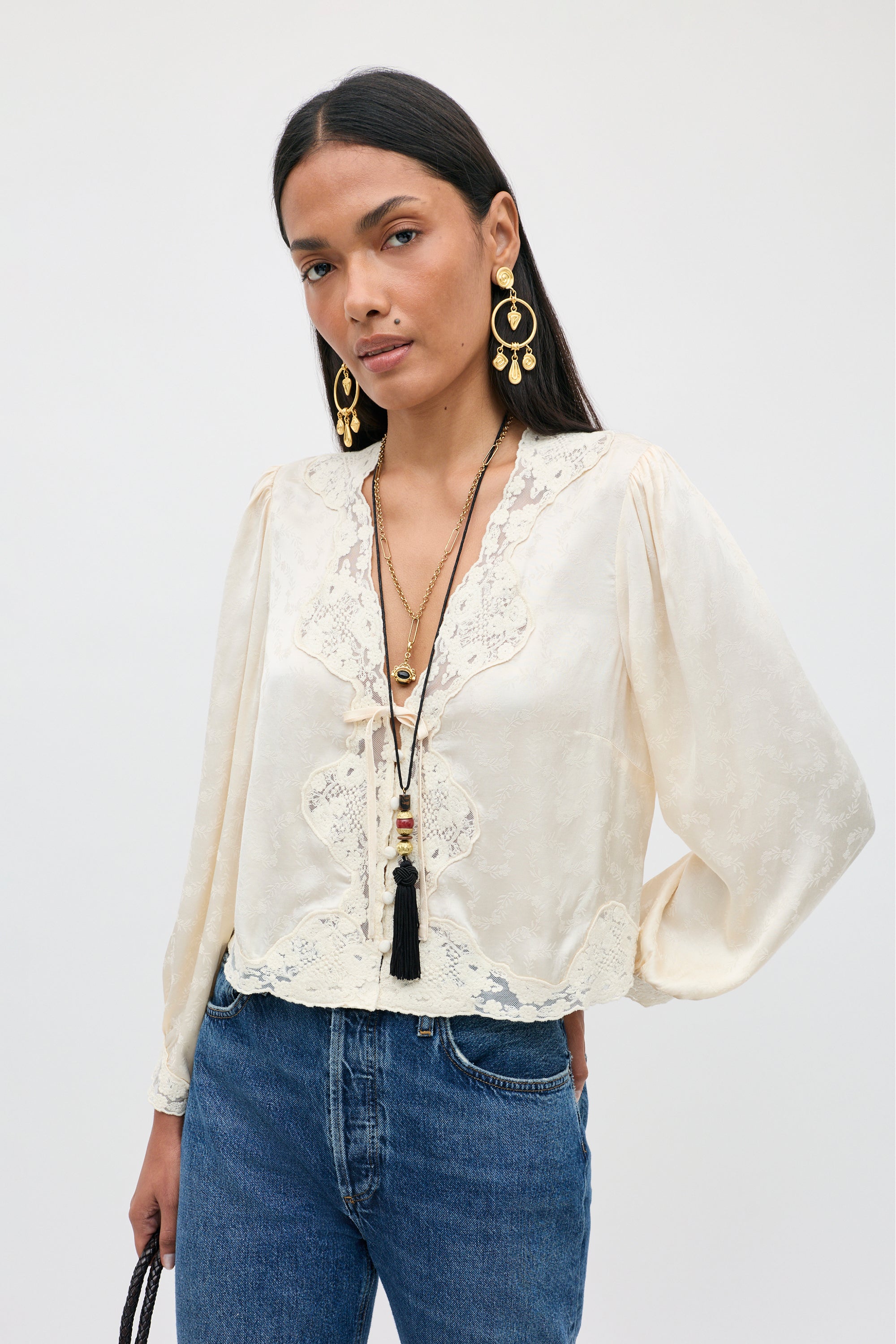 Tove - Floral Trail Jacquard Champagne