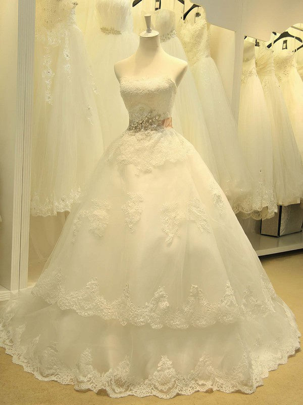 Deluxe Strapless Lace Sweep Train Ball Gown Wedding Dresses with Sash