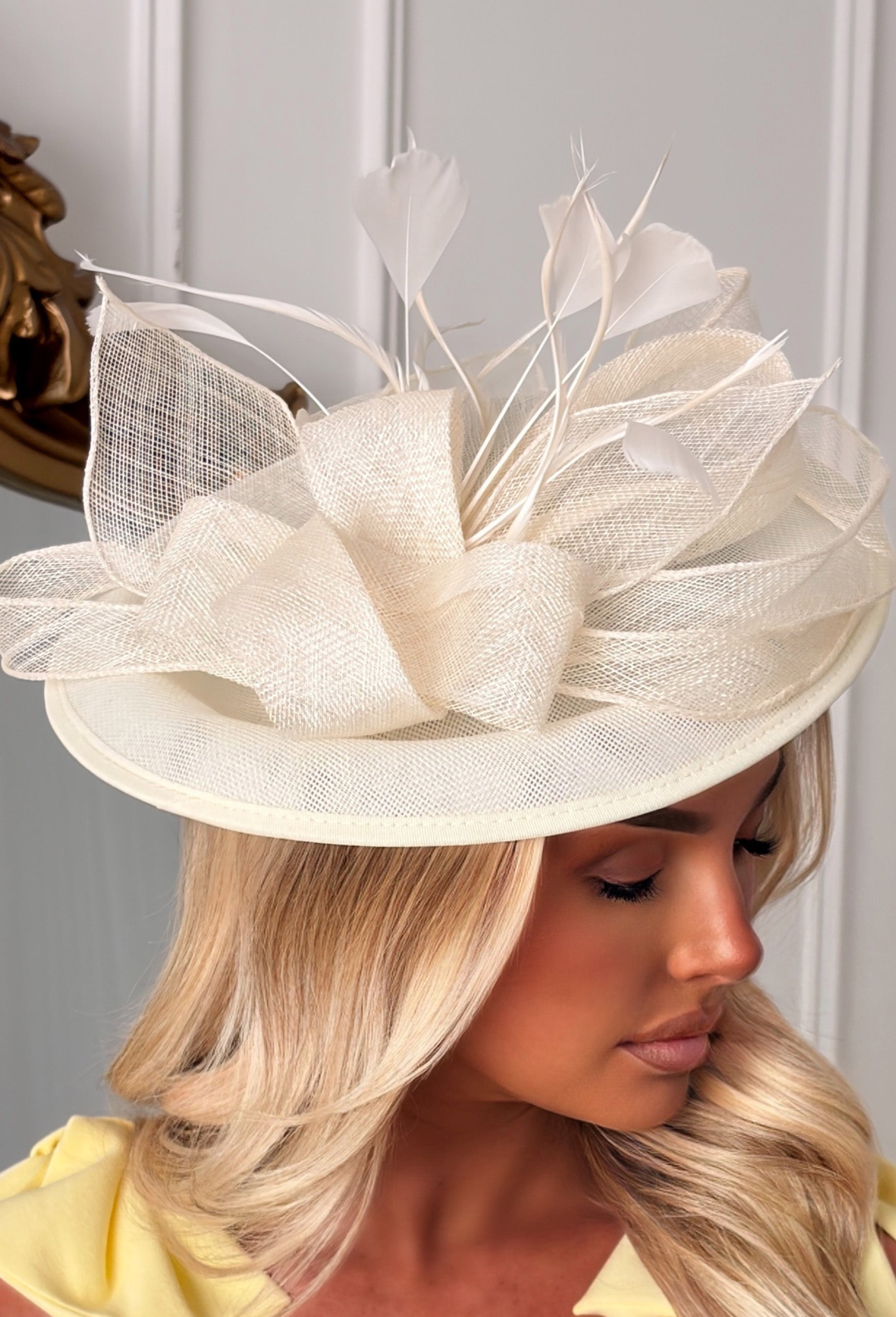 Sweet Luxe Cream Feather Detail Fascinator