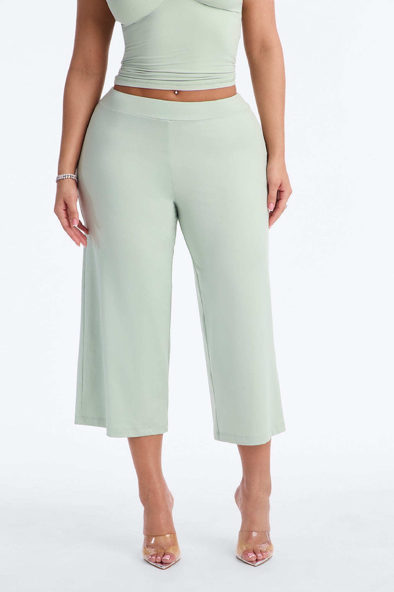 Contour Gaucho Capri Pant - Mint