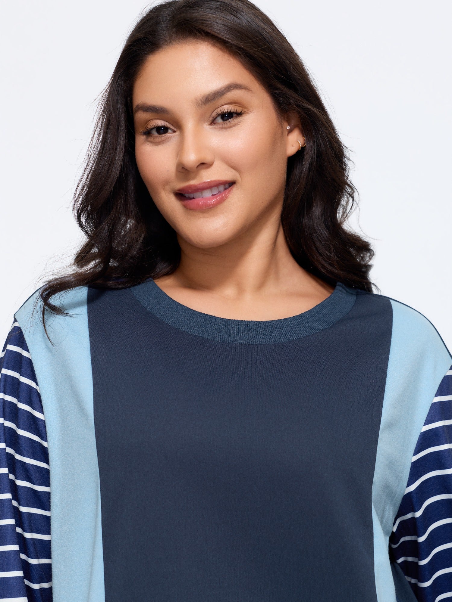 Stretch Crew Neck Color‑Block Sweatshirt