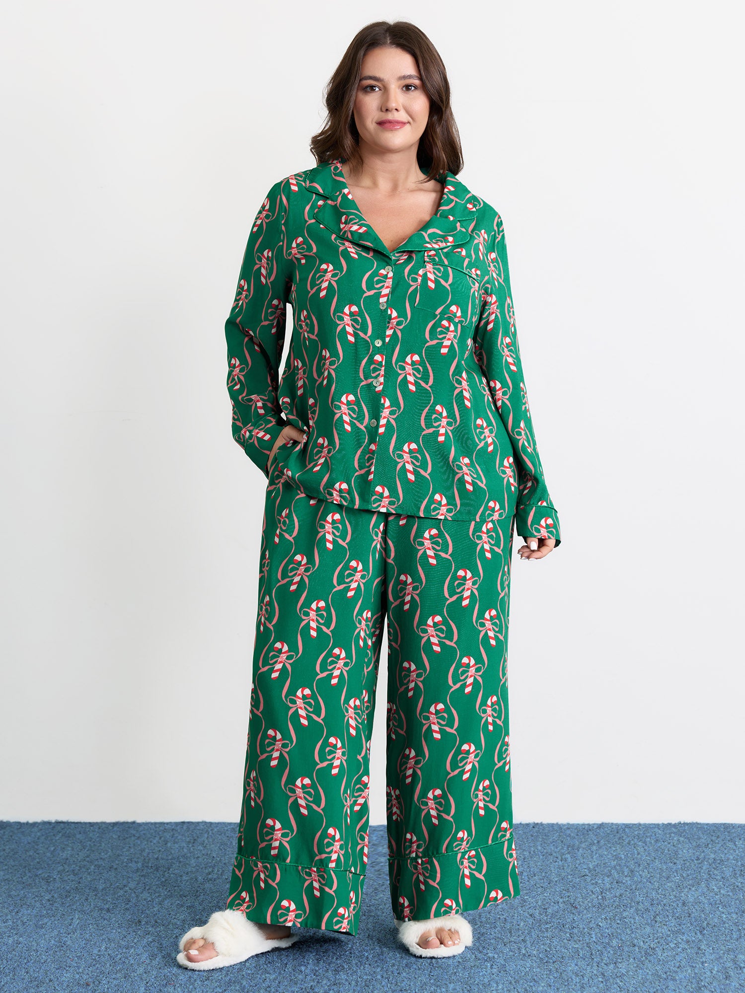Holiday Cheer Print Pockets Two-Piece Lounge Set