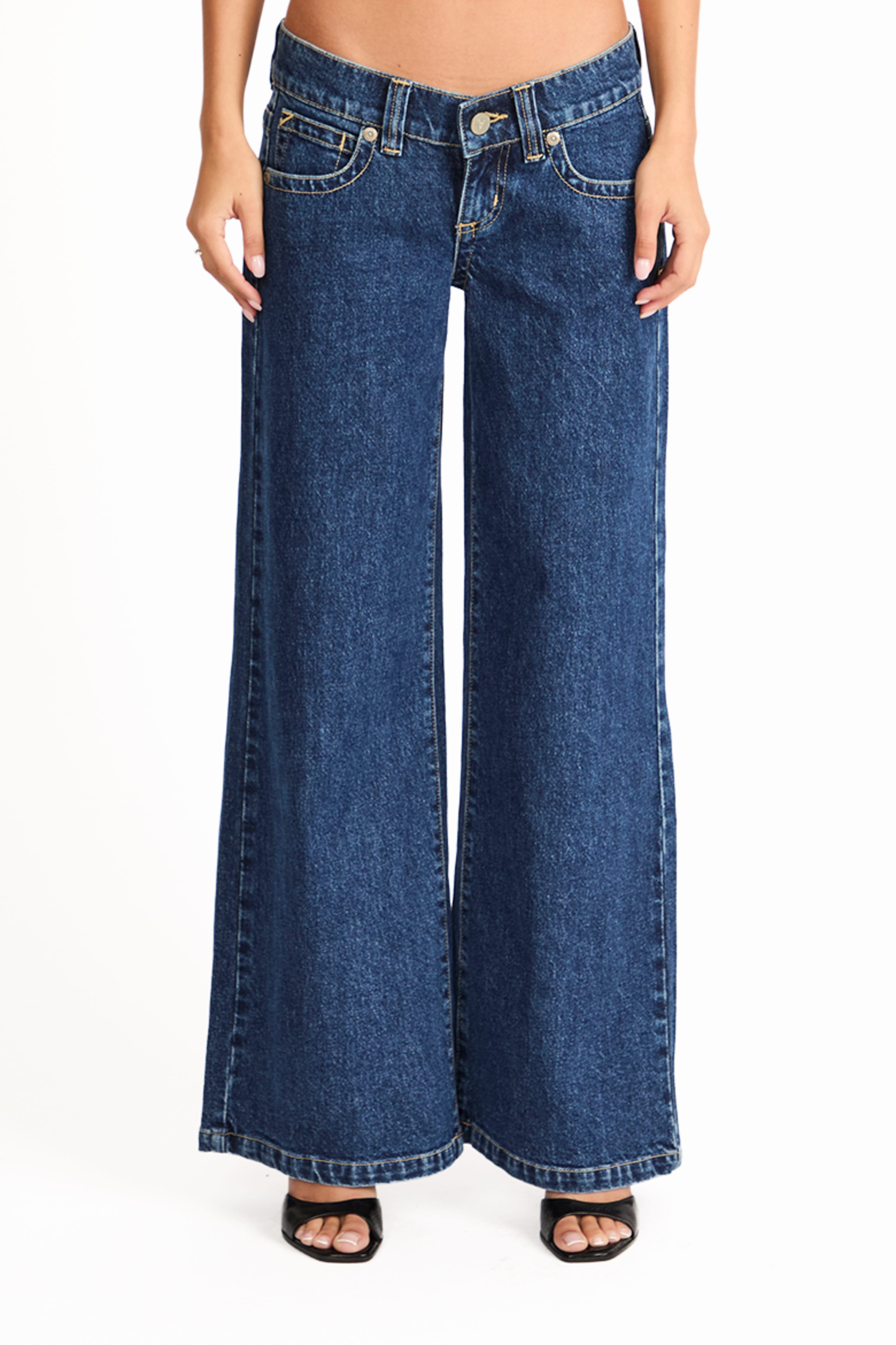 Abrand 00 Wide Leg Jeans - Tara