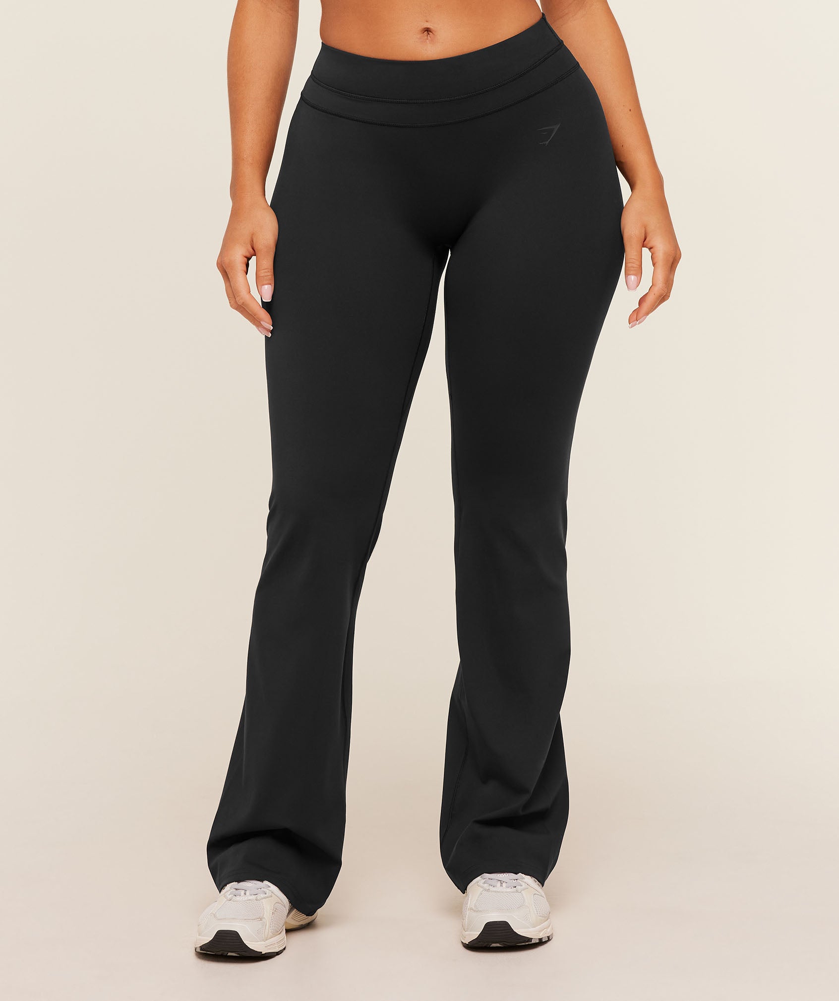 Gymshark Whitney Mid Rise Flared Legging - Black