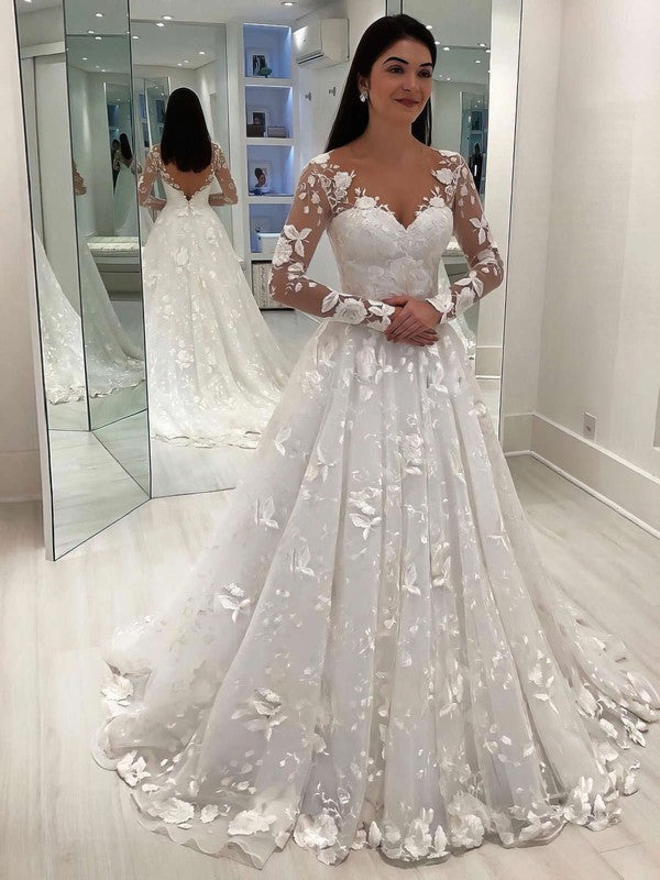 Exquisite V-Neck Long Sleeves Chapel Train Ball Gown Lace Wedding Dresses with Appliques