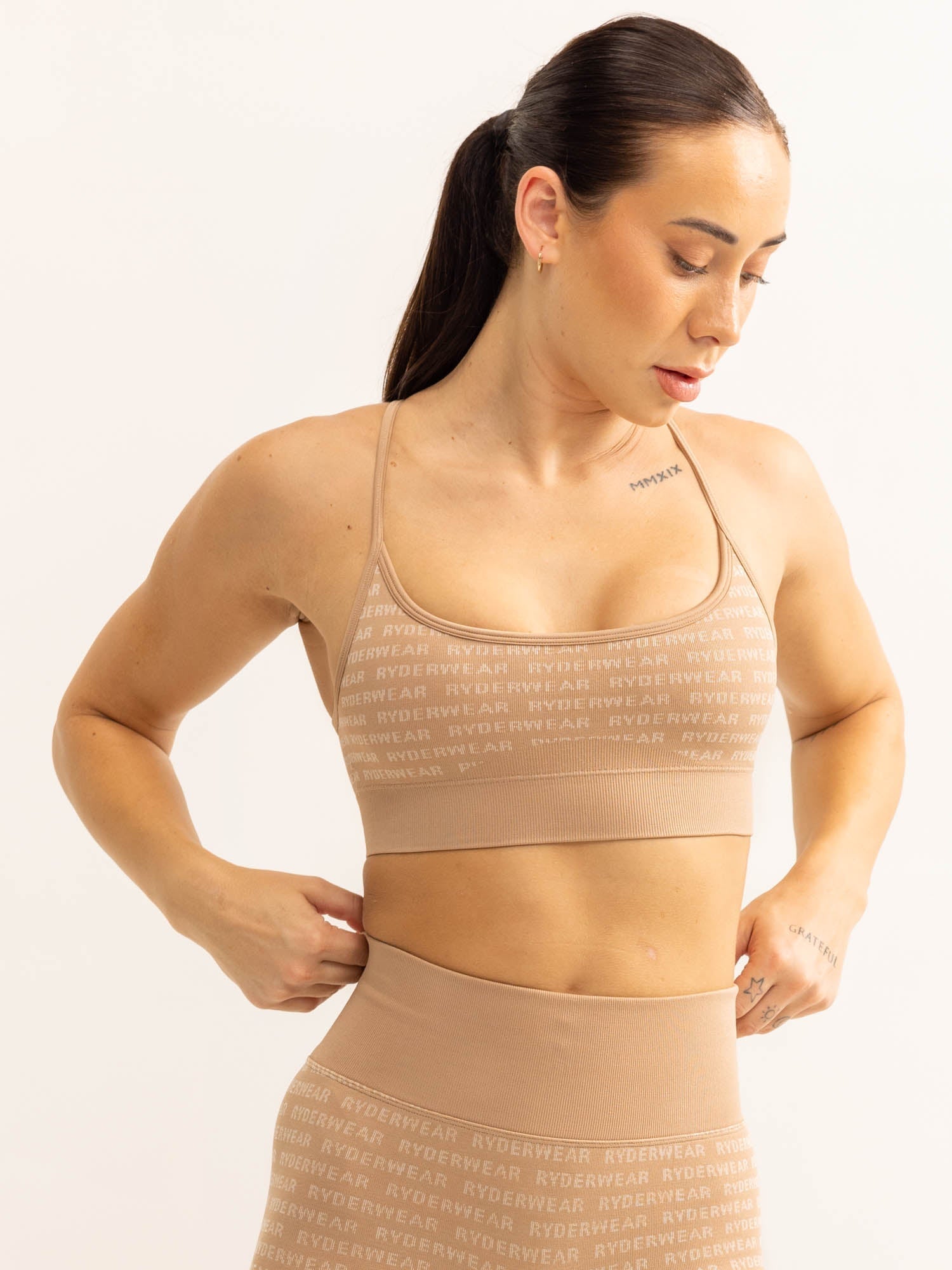 Logo Lux Seamless Sports Bra - Tan