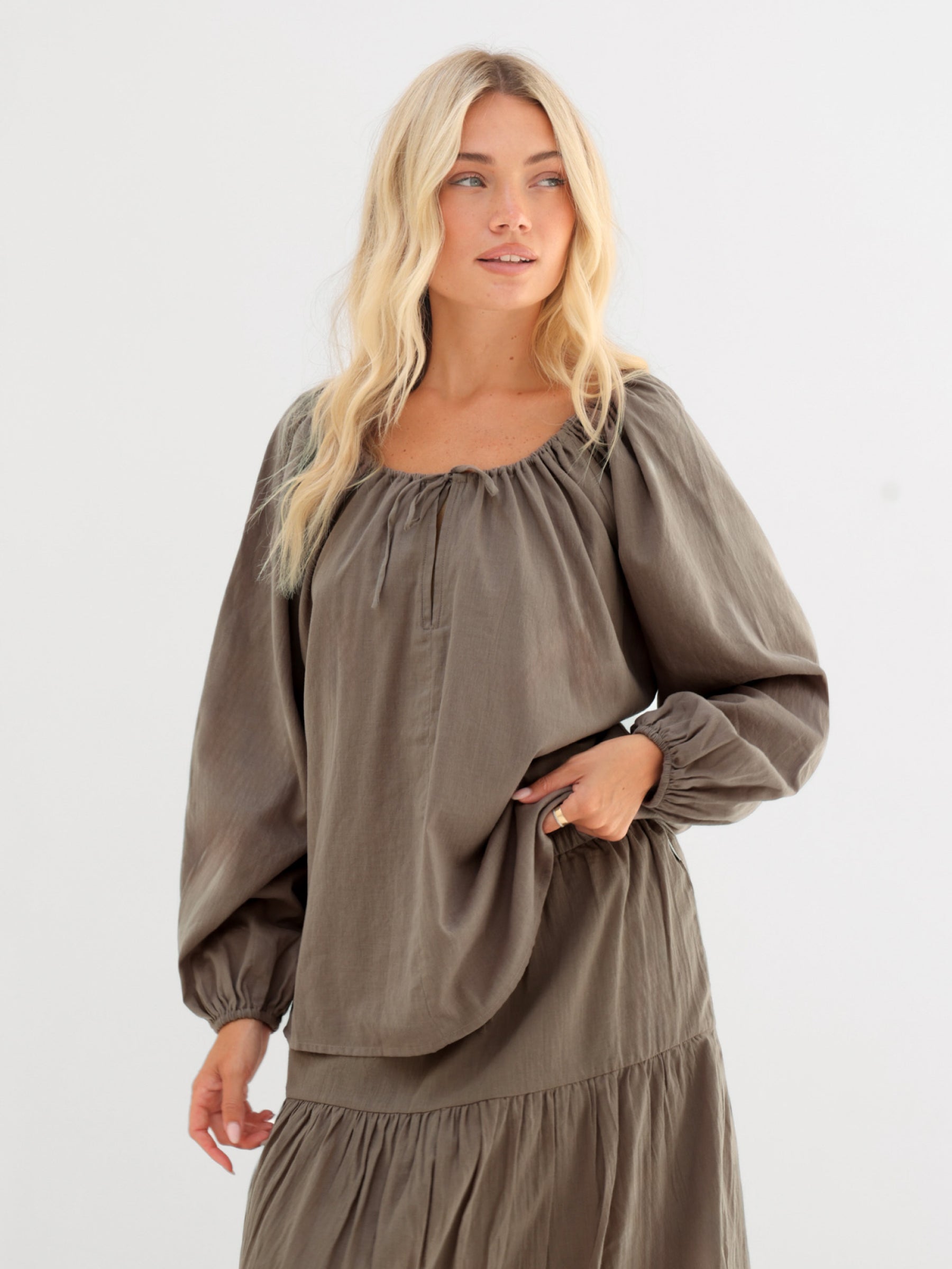 Ava Oversized Blouse - Warm Brown