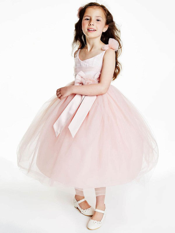 Glamorous Ankle-Length V-Neck Tulle Ball Gown Flower Girl Dresses with Bow