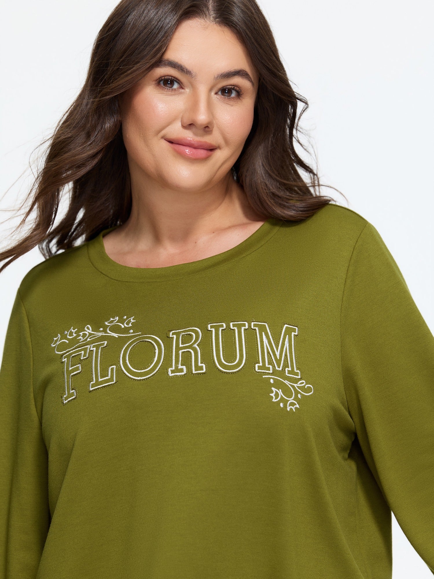 FLORUM Letter Embroidery Round Neck Sweatshirt