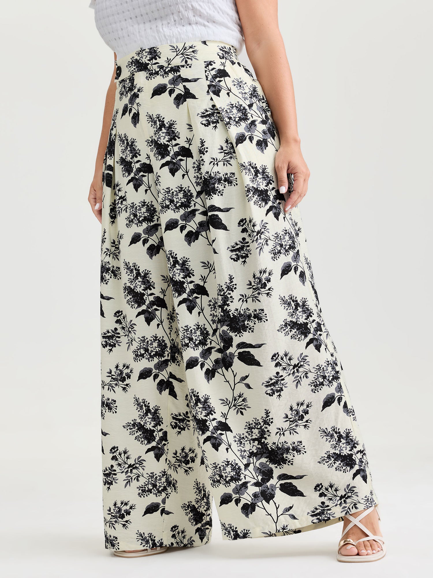 Silhouette Flower Print Wide-Leg Pants