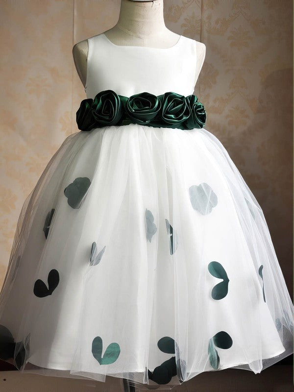 Exquisite Square Neck Sleeveless Ball Gown Tulle Flower Girl Dresses with Handmade Flowers