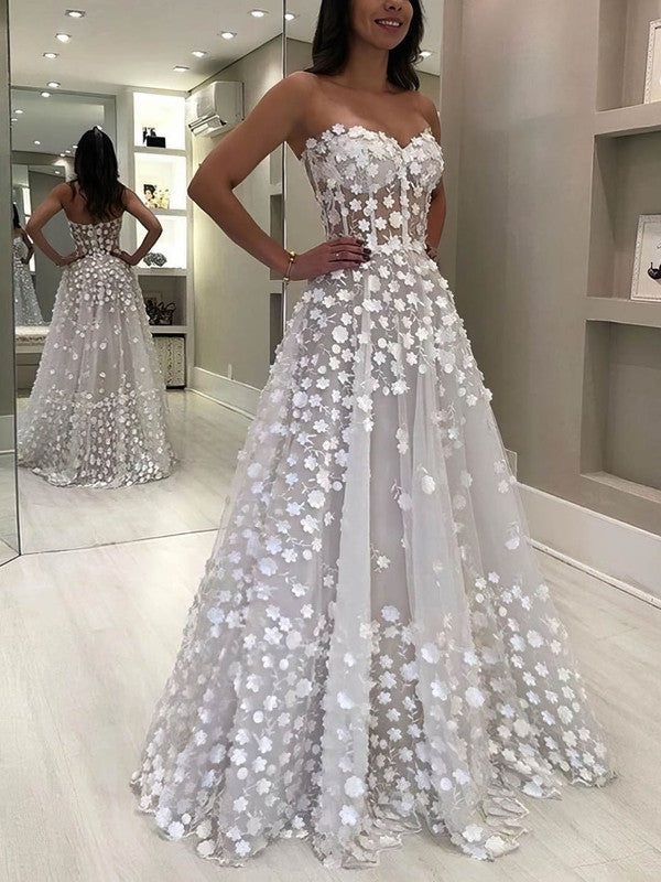 Beautiful A-Line Sweetheart Strapless Wedding Dresses with Appliques